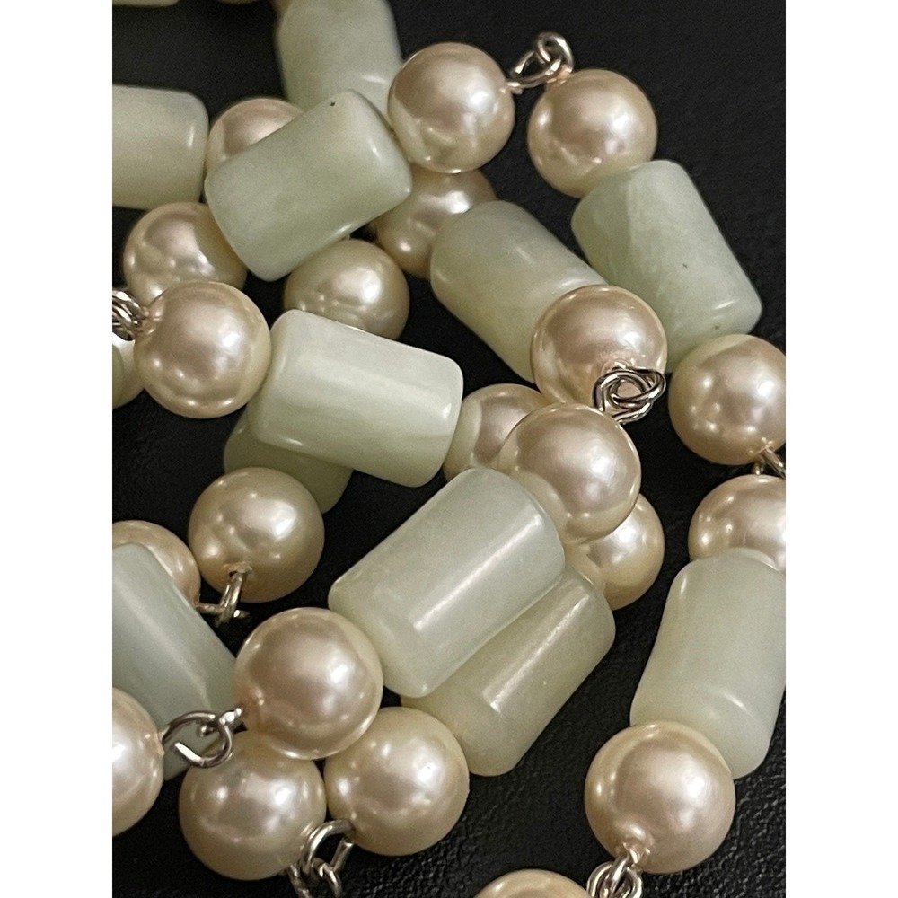 Vintage Green Stone Necklace Barrel Bead 28 Inch Silver Tone